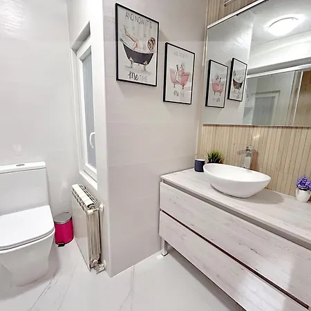 Apartment Nuevo Cerca Centro , Wifi Y Calefaccion